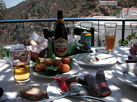 En god lunch i Volada på Karpathos.
