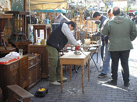 Möbelmarknad i Monastiraki.