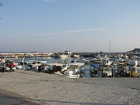 Hamnen i Varkiza.