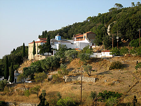 Skopelos. Klostret Prodromiou som ligger sydost om Skopelos stad