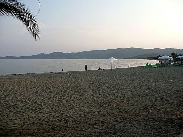 Stora stranden i Karysos på Evia.