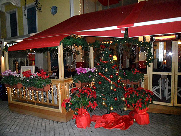 Fira Jul i Aten och Pireus.