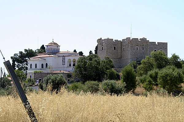 Kyrkan och borgen i Pythagorion. Samos.
