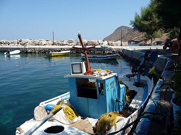 Den lilla fiskehamnen Agios Andonis  på Tilos.