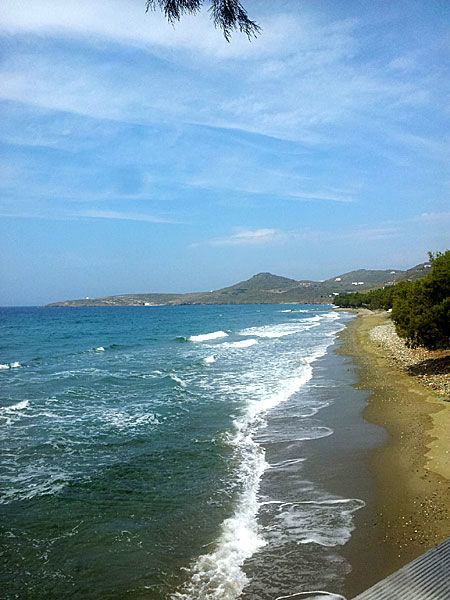Början av stranden i Kionia på väg mot Ktikados. Vandra på Tinos.