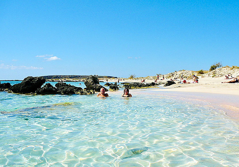 Den bästa ön i oktober är Kreta, då är Elafonissi beach ett riktigt paradis.